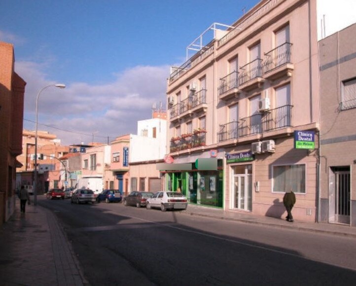 Immeuble residentiel dans Almería, Almería à vendre Photo du bâtiment- Image 1 de 2