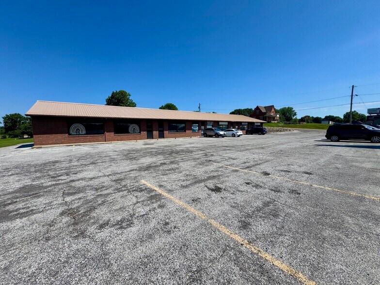 2919-2929 McFarland Dr, Zanesville, OH à louer - Photo du bâtiment - Image 2 de 14