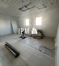 Office in Marseille for lease Interior Photo- Image 1 of 3