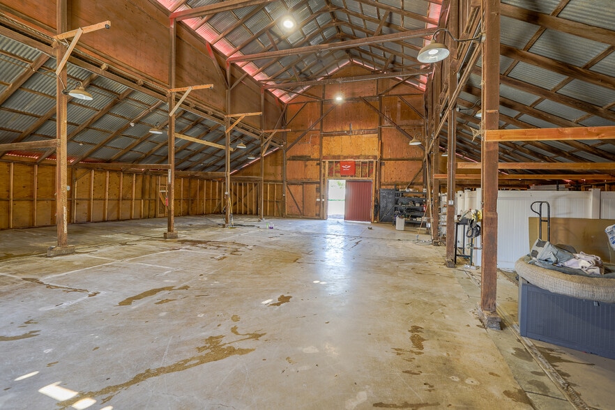 6137 Grimes Canyon Rd, Moorpark, CA for lease - Interior Photo - Image 2 of 17