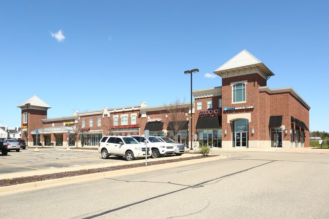 Plus de détails pour 108 W Highland Rd, Howell, MI - Commerce de détail à louer