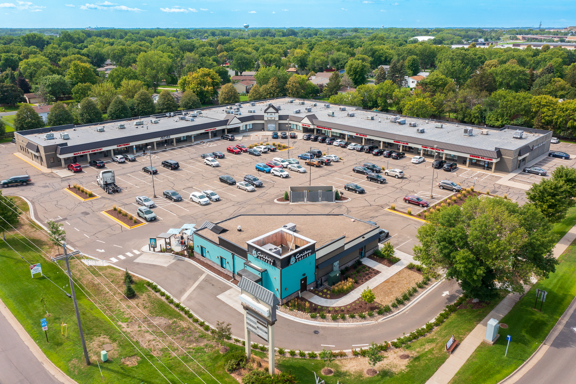 8401-8471 W Broadway Ave, Brooklyn Park, MN à vendre Photo du bâtiment- Image 1 de 1