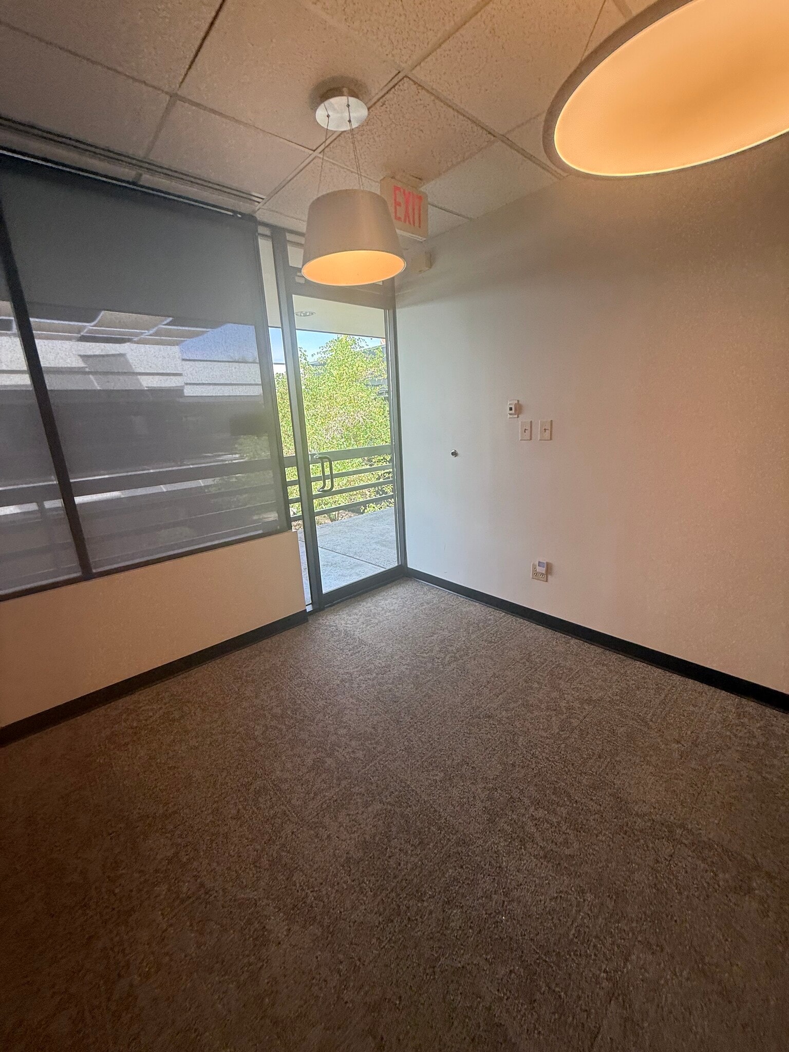 3333 E Camelback Rd, Phoenix, AZ for lease Interior Photo- Image 1 of 10