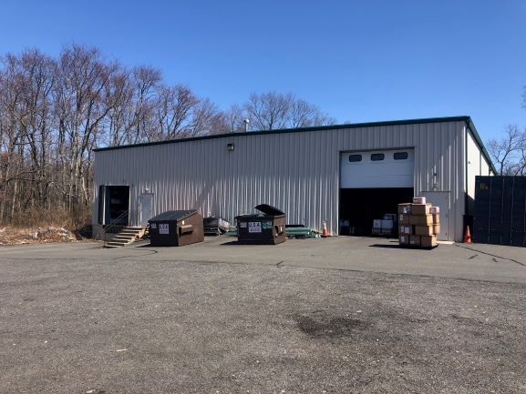 325 Riggs St, Oxford, CT for sale - Building Photo - Image 2 of 6