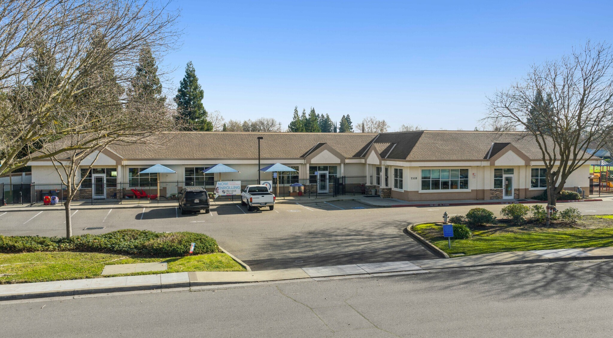 7335 Park City Dr, Sacramento, CA à vendre Photo du bâtiment- Image 1 de 7