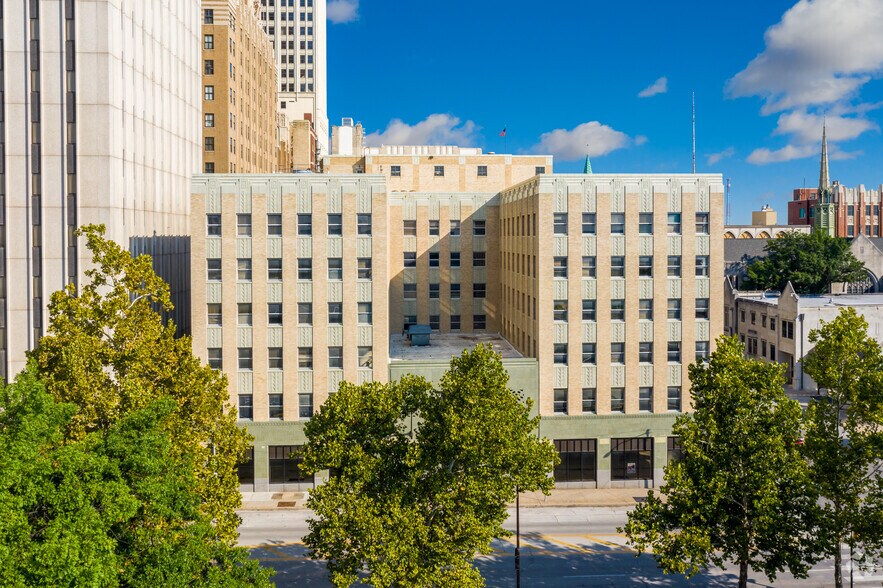 119 E 6th St, Tulsa, OK à louer - Photo du bâtiment - Image 2 de 3