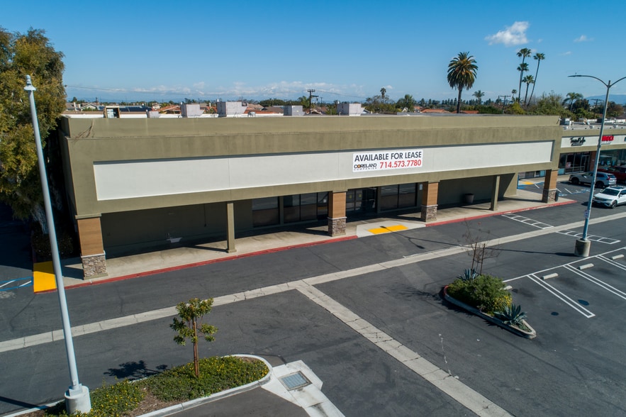 17900-17970 Magnolia St, Fountain Valley, CA à louer - Photo du bâtiment - Image 2 de 5