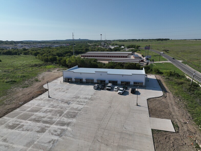 3969 Farm to Market Road 1187, Crowley, TX à louer - Photo du bâtiment - Image 2 de 10