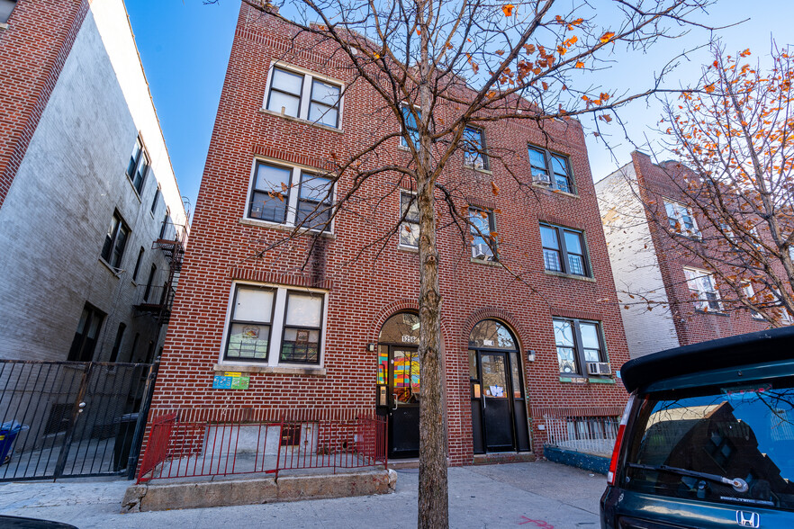 1256 Manor Ave, Bronx, NY for sale - Building Photo - Image 1 of 1