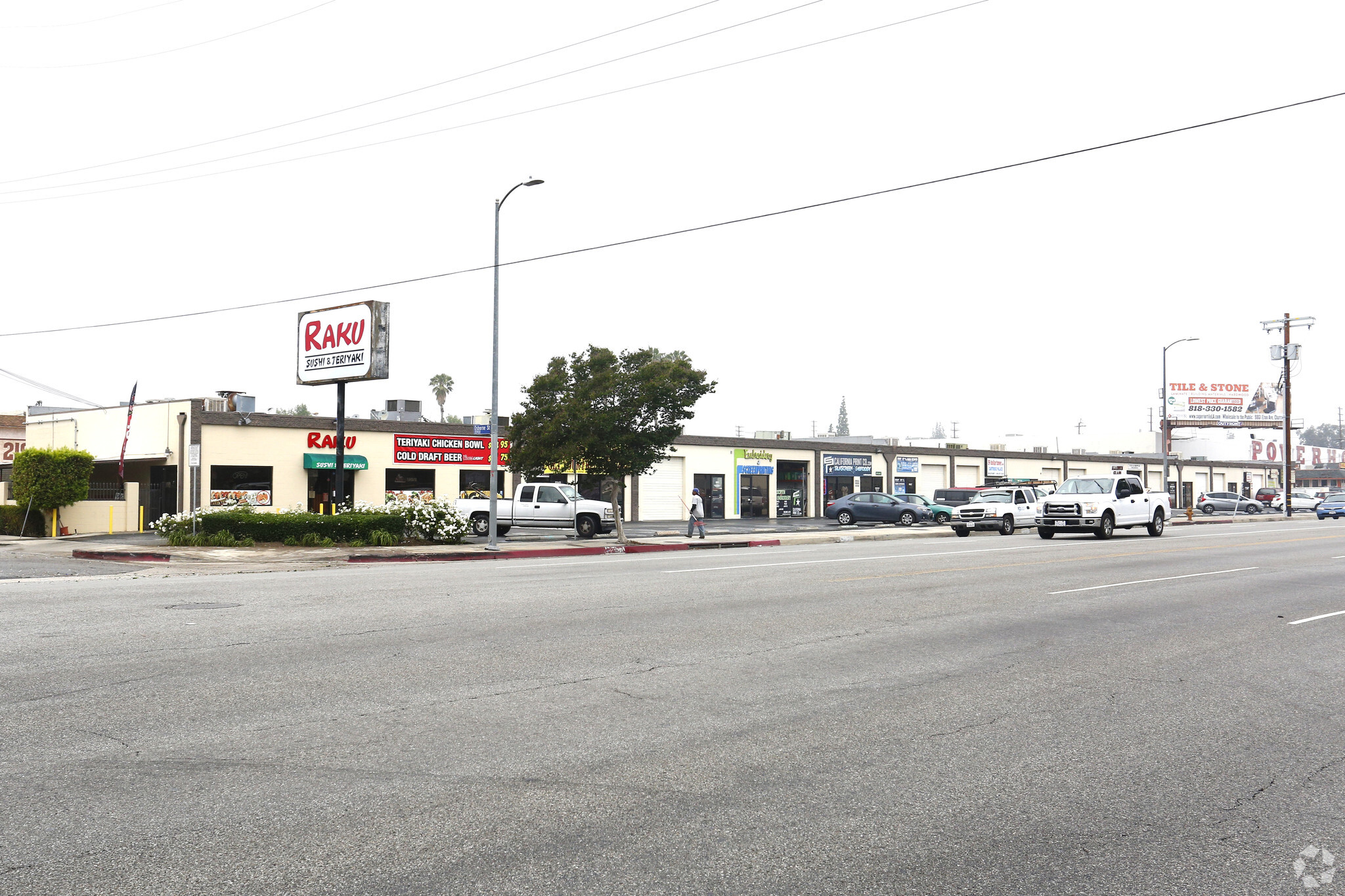 8945-9015 De Soto Ave, Canoga Park, CA for lease Primary Photo- Image 1 of 6