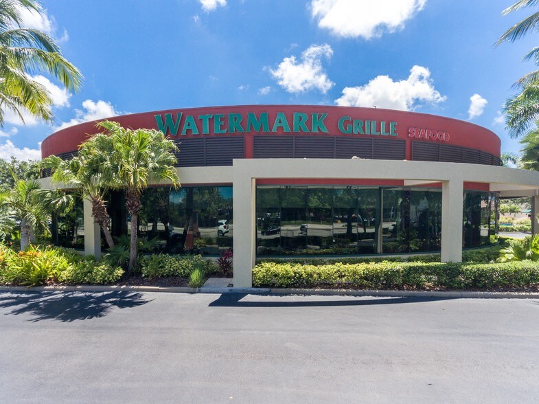 11280 Tamiami Trl N, Naples, FL à vendre - Photo du bâtiment - Image 1 de 21