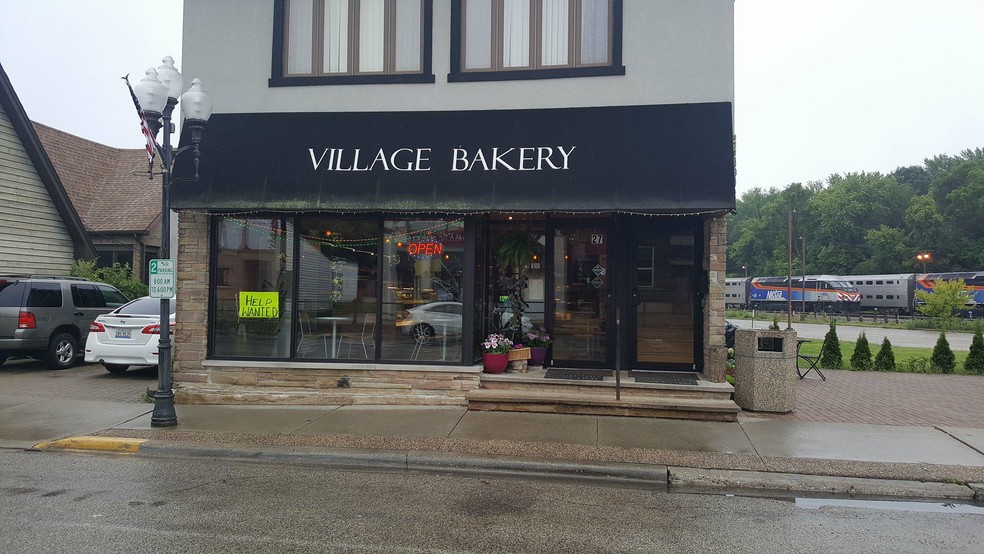 Village Bakery, Fox Lake, IL à vendre - Photo du b timent - Image 1 de 8