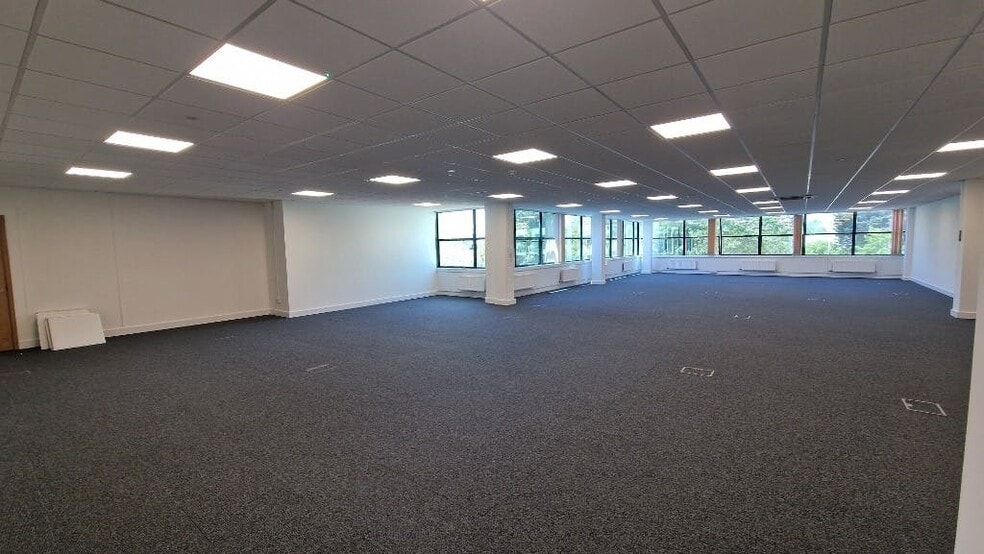 Silverthorne Way, Waterlooville for sale - Interior Photo - Image 2 of 6