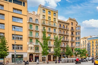 More details for Carrer d'Aragó, 240, Barcelona - Multifamily for Sale