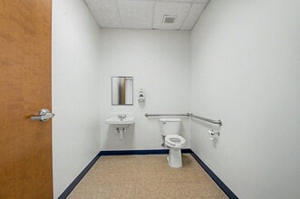 7301 Georgetown Rd, Indianapolis, IN for lease Interior Photo- Image 2 of 5