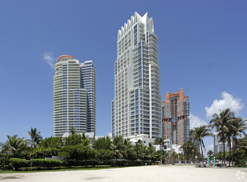 40 S Pointe Dr, Miami Beach, FL à louer - Photo du bâtiment - Image 3 de 17