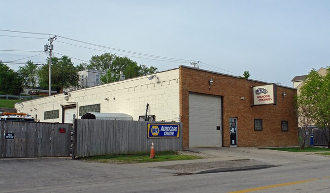 Plus de détails pour 926 Main St, Lemont, IL - Flex à vendre