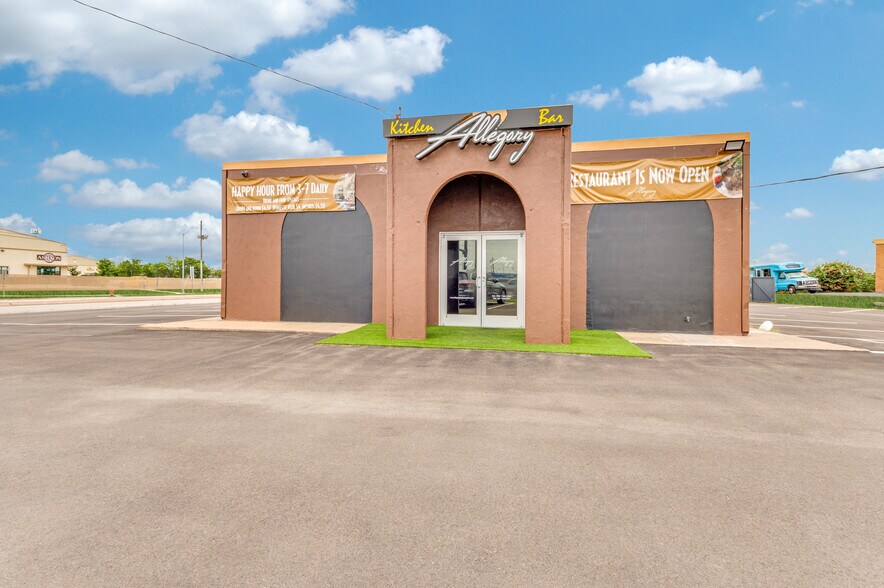 2601 W Jefferson St, Grand Prairie, TX à vendre - Photo du bâtiment - Image 2 de 25