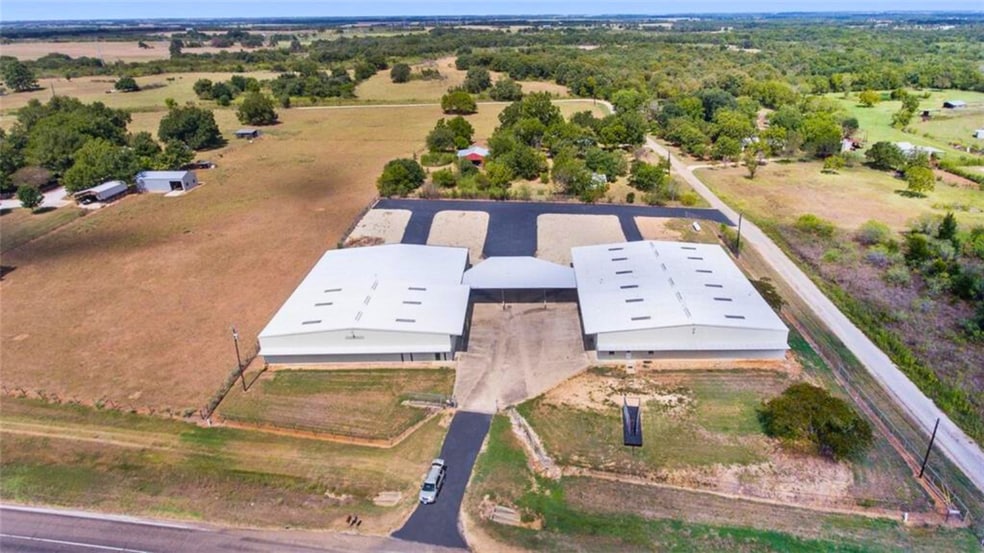 4146 W US Highway 79, Rockdale, TX à vendre - Photo du bâtiment - Image 2 de 25
