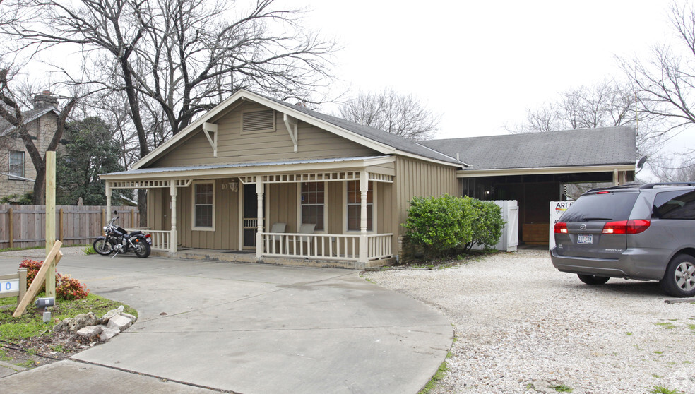 10 Chisholm Trail Rd, Round Rock, TX à vendre - Photo du bâtiment - Image 1 de 1