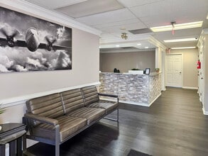 9662-9680 Marlboro Pike, Upper Marlboro, MD à louer Photo intérieure- Image 1 de 5