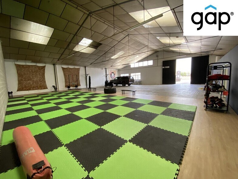 Industrial in Cuenca, Cuenca for sale - Building Photo - Image 2 of 6