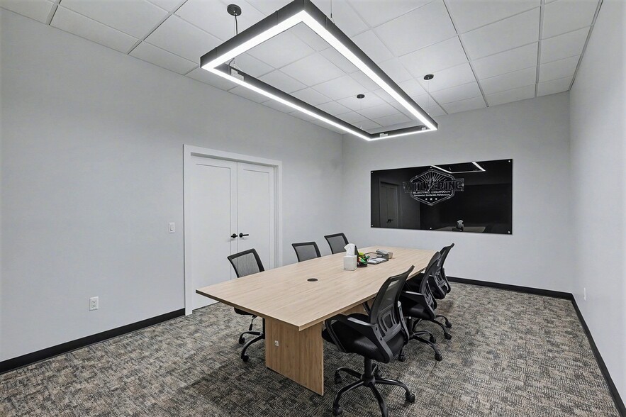 5650 Jamestown Rd, Shelby Township, MI for sale - Building Photo - Image 3 of 28