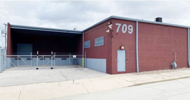 Plus de détails pour 709 Forest Ave, Kansas City, MO - Industriel à louer