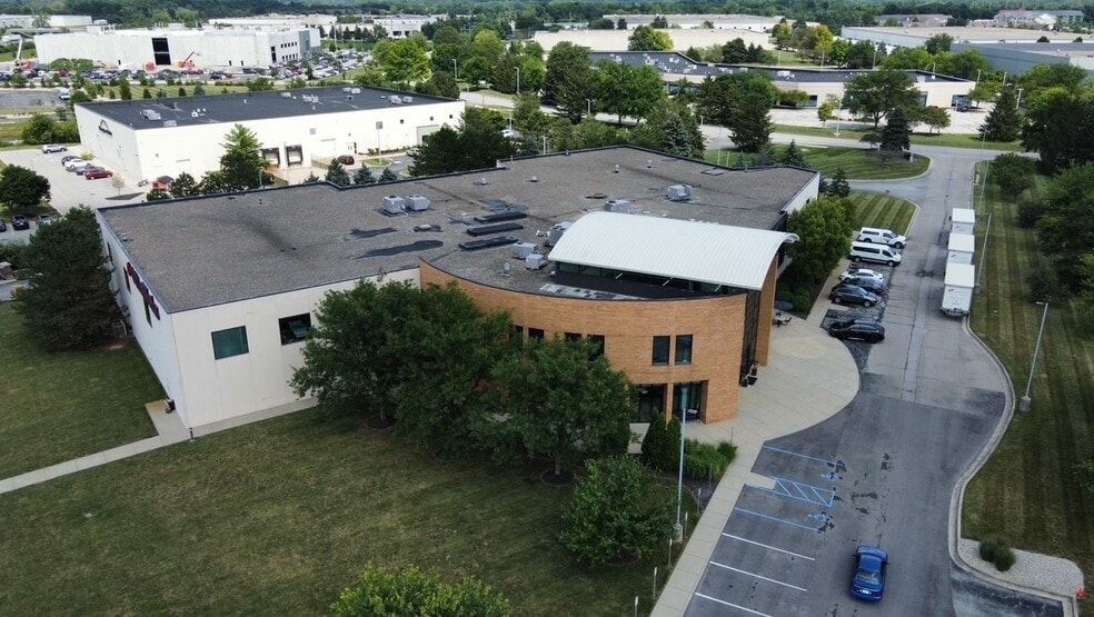 12000 Exit 5 Pky, Fishers, IN à vendre - Photo du bâtiment - Image 2 de 28