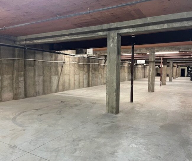 More details for 1912 NE Broadway St, Minneapolis, MN - Industrial for Lease