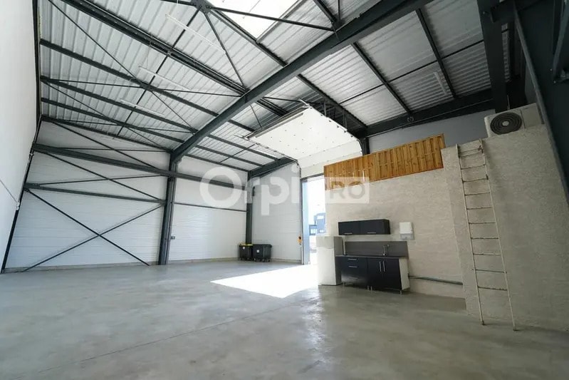 147 Rue De L'Aeropostale, Colombier-Saugnieu à louer - Photo intérieure - Image 3 de 9