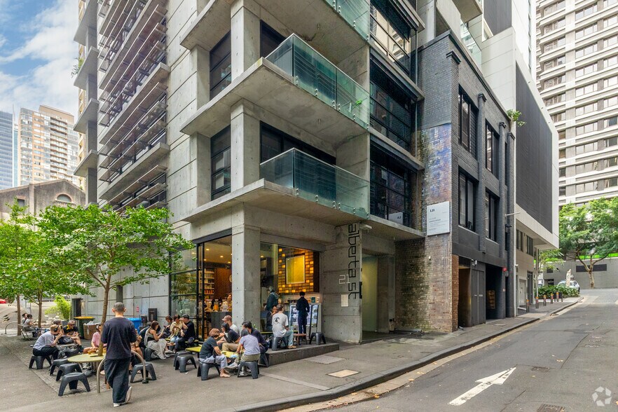 11-21 Alberta St, Sydney à louer - Photo du bâtiment - Image 2 de 5