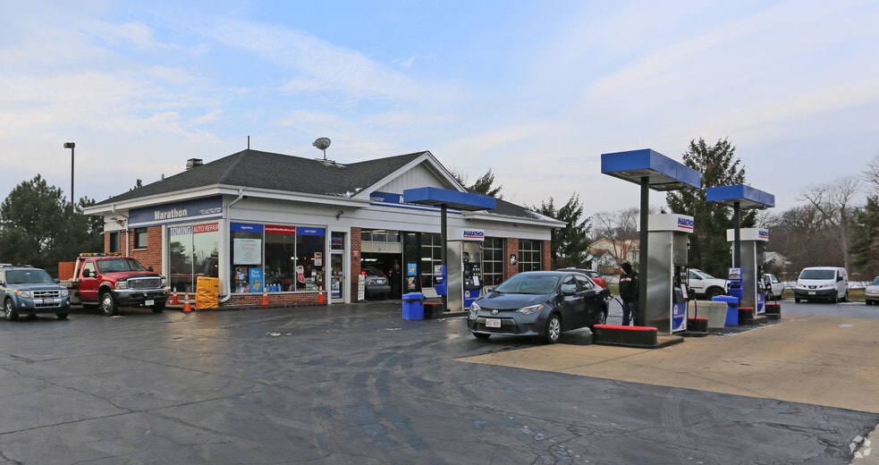 121 W Schaumburg Rd, Schaumburg, IL for sale - Primary Photo - Image 1 of 3