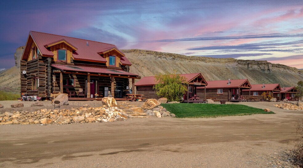 315 River Ln, Kremmling, CO à vendre - Photo du bâtiment - Image 3 de 10