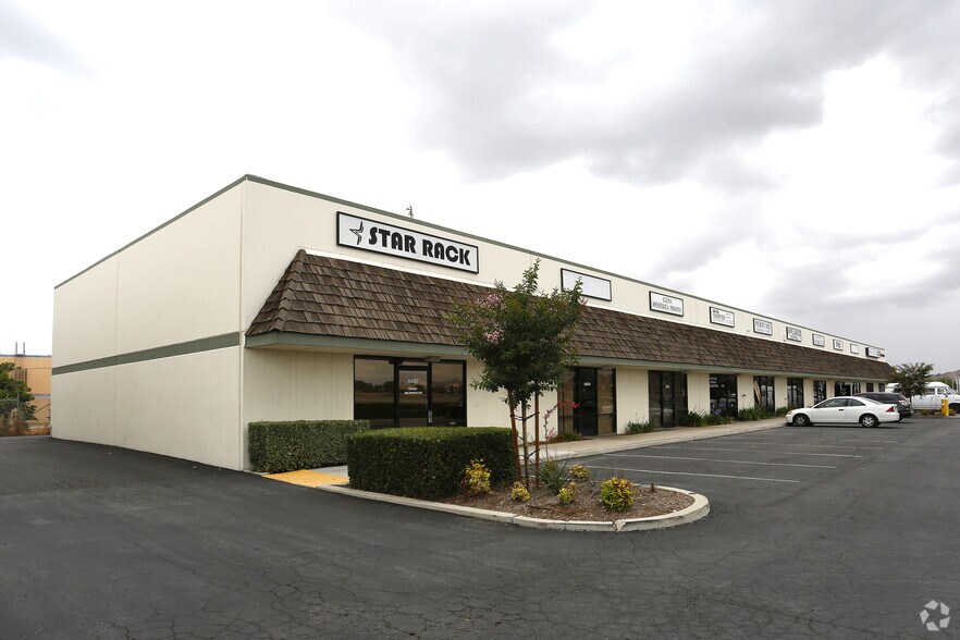 6682-6700 Van Buren Blvd, Riverside, CA à louer - Photo du bâtiment - Image 3 de 8