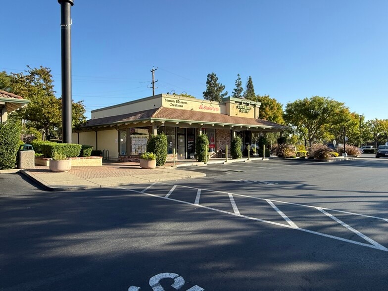 1514-1600 Palos Verdes Mall, Walnut Creek, CA for lease - Building Photo - Image 2 of 11
