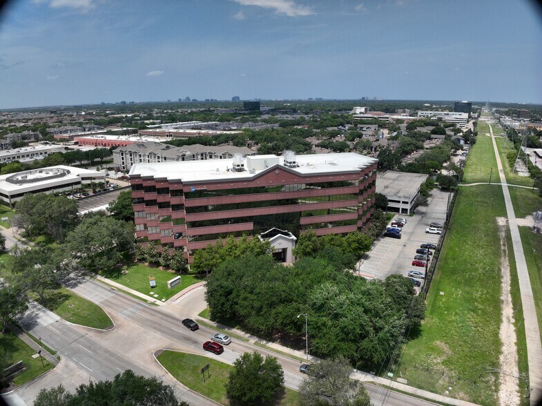 11200 Richmond Ave, Houston, TX for lease - Matterport Community - Image 3 of 22