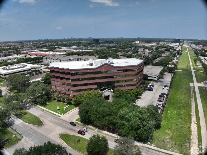 11200 Richmond Ave, Houston, TX for lease - Matterport Community - Image 3 of 22