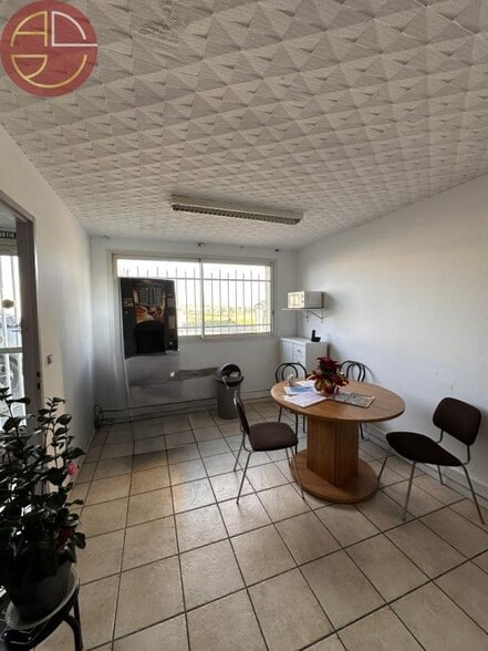 Industrial in Toulouse for sale - Interior Photo - Image 3 of 6