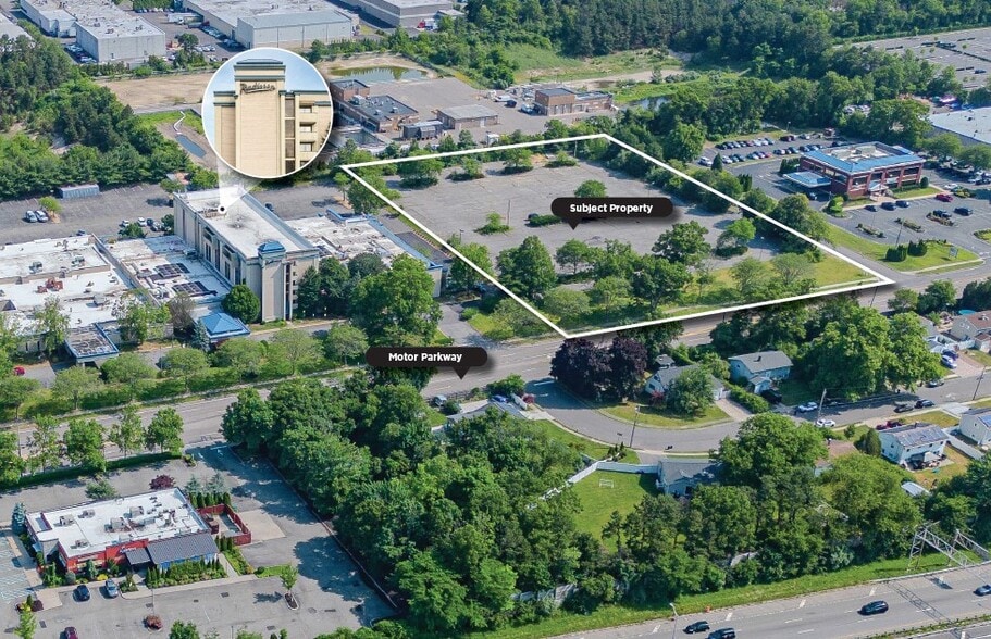 110 Motor Pky, Hauppauge, NY for sale - Building Photo - Image 1 of 4