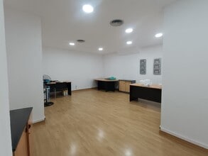 Retail in Sabadell, Barcelona for lease Interior Photo- Image 2 of 4