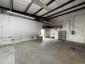 860 S River Rd, Englewood, FL for lease Interior Photo- Image 2 of 13