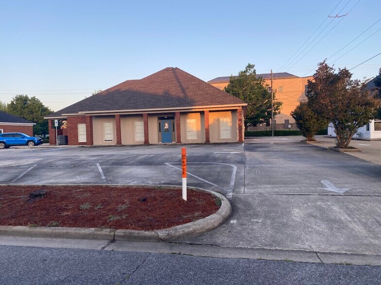 432 & 448 St Lukes, Montgomery, AL for sale - Building Photo - Image 3 of 7