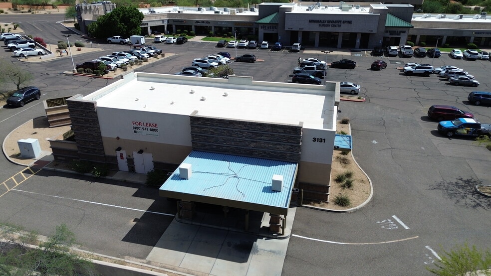 3131 E Lincoln Dr, Phoenix, AZ à louer - Photo du bâtiment - Image 3 de 9