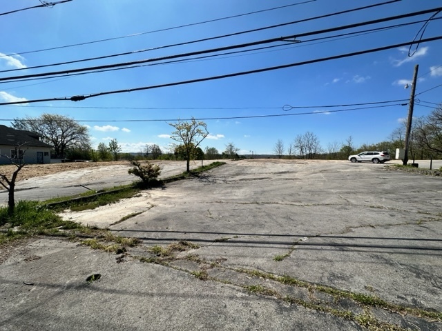 1114 Harper Rd, Stanaford, WV for sale - Primary Photo - Image 1 of 9