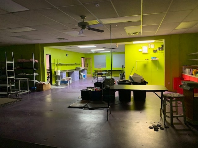 6094 S Sandhill Rd, Las Vegas, NV for sale - Interior Photo - Image 2 of 34