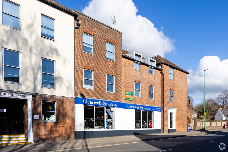 1 Market Av, Chichester à louer - Photo du bâtiment - Image 2 de 2