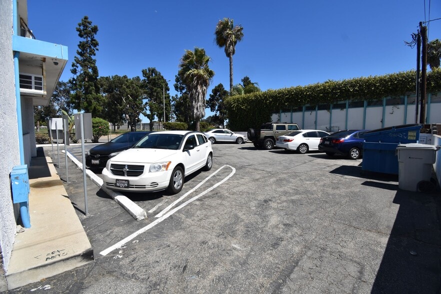 664 E Regent St, Inglewood, CA à louer - Photo du bâtiment - Image 2 de 8