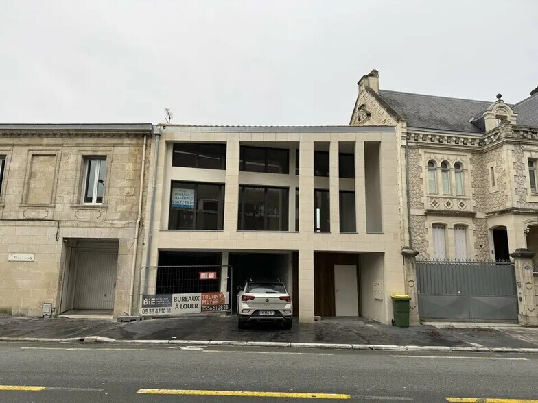 Office in Bordeaux for lease - Building Photo - Image 2 of 11