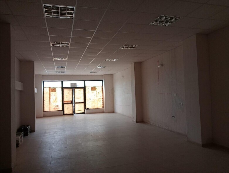 Commerce de détail dans Cáceres à vendre - Photo du bâtiment - Image 2 de 6